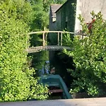 Moulin De Gaubourg Bed and breakfast